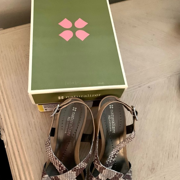 💰💰💰Naturalizer Phyton heels - Picture 3 of 13